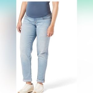 Signature by Levi Gold Label Women's Maternity Boyfriend jeans